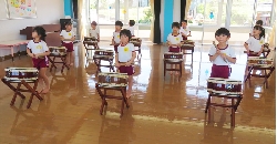 h-info03.JPG