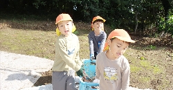 h-info03.JPG