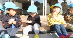 h-info04.JPG
